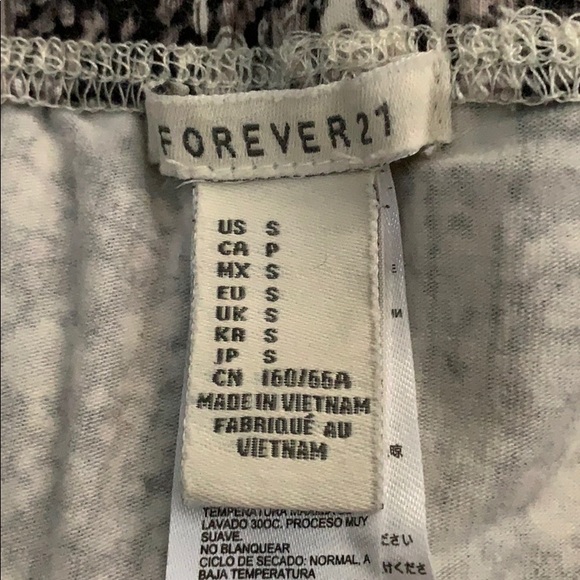 F21 Black & Tan Printed Leggings - Picture 2 of 3